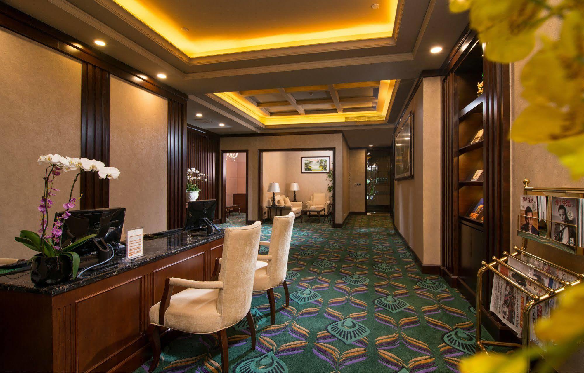 Malachite Hotel Dongguan Дунгуань Екстер'єр фото