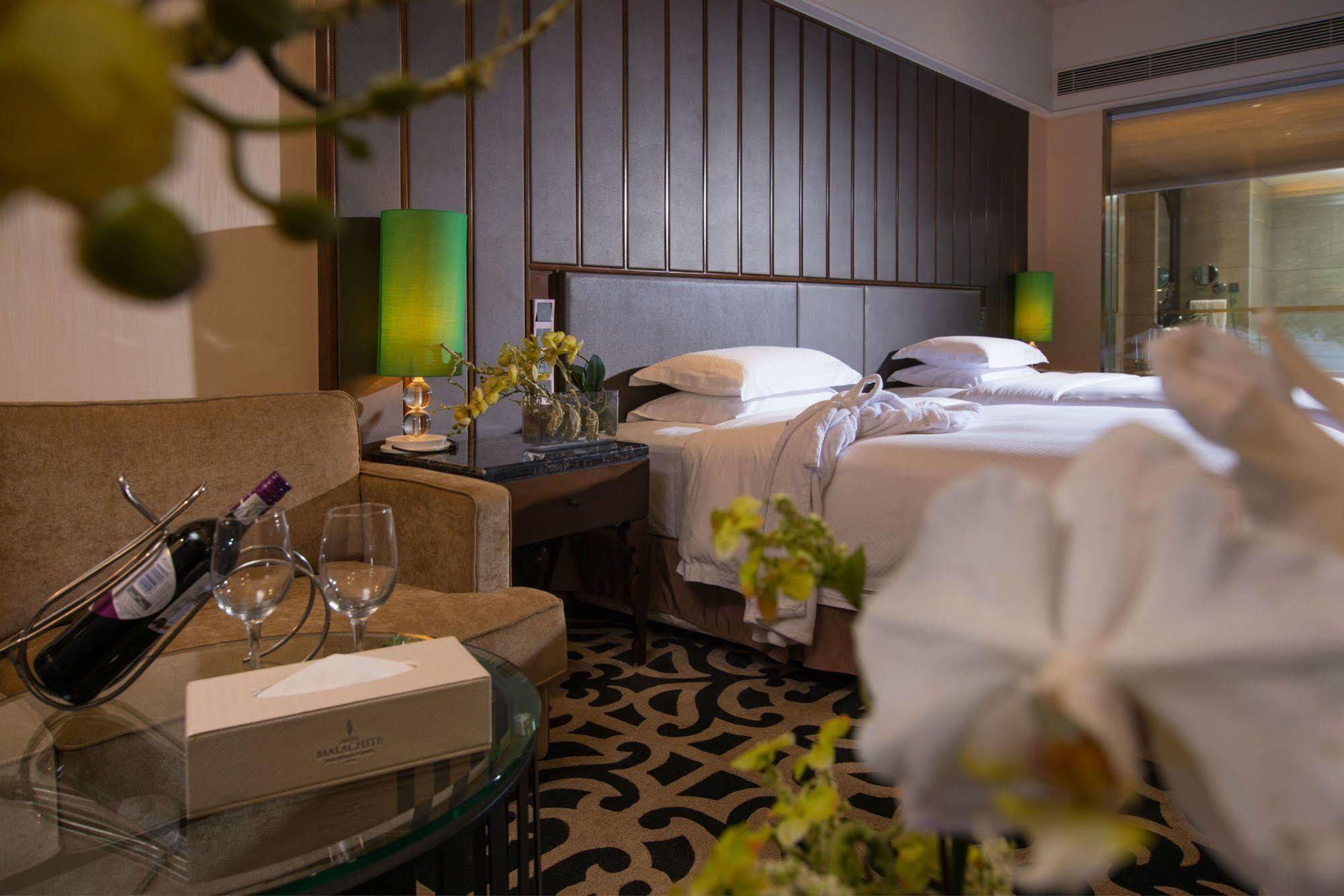 Malachite Hotel Dongguan Дунгуань Екстер'єр фото