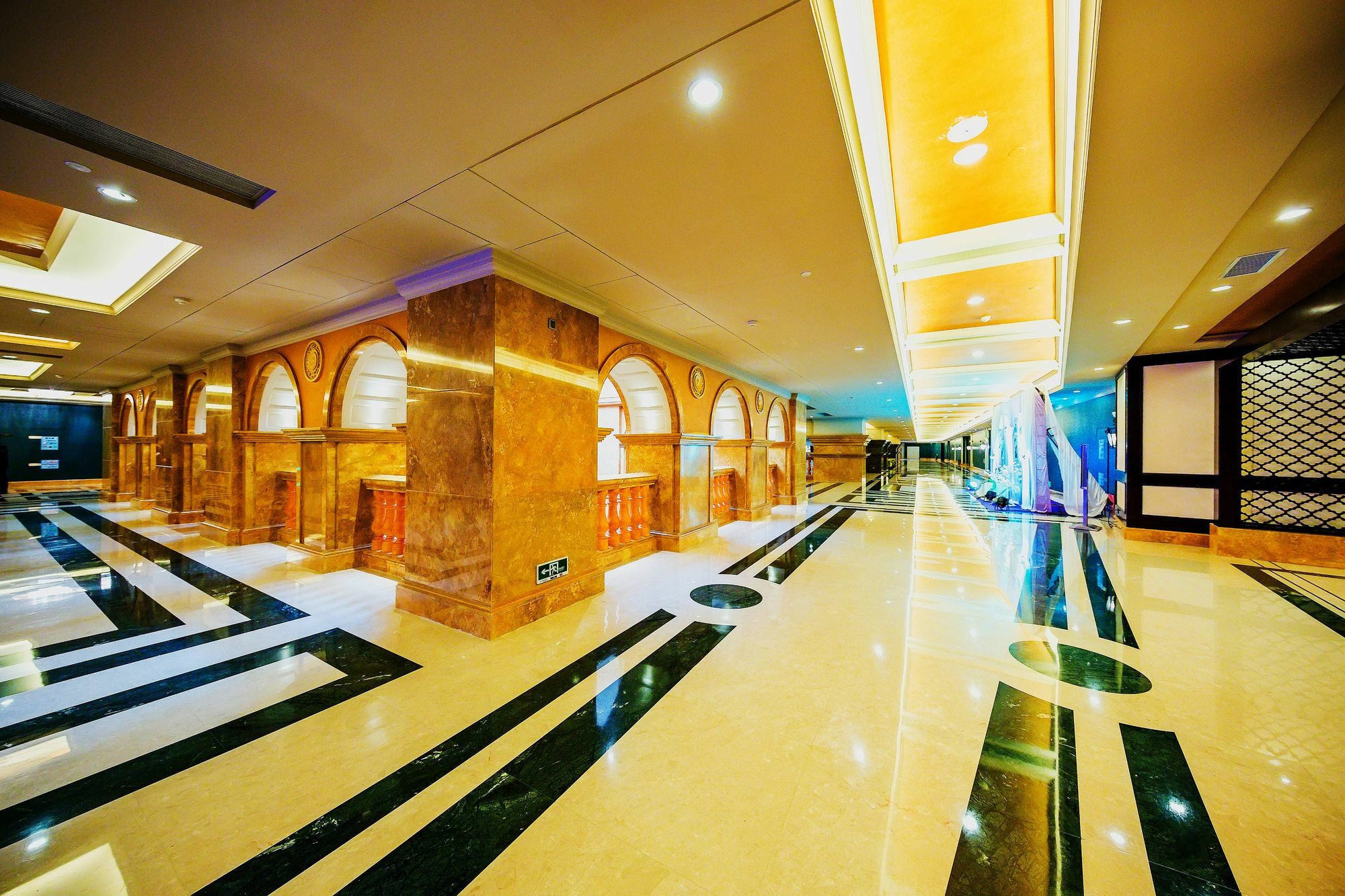 Malachite Hotel Dongguan Дунгуань Екстер'єр фото